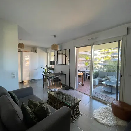 Apartamento In *